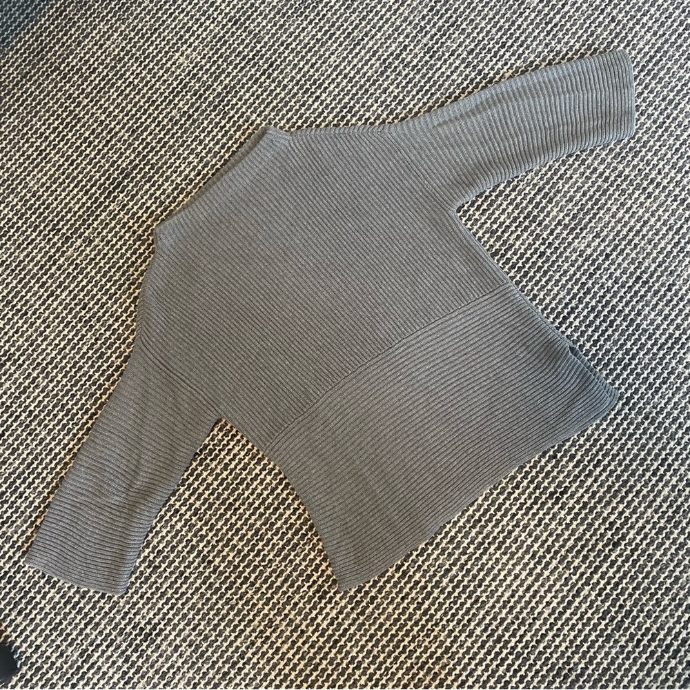 Grey Sweater Womens Medium